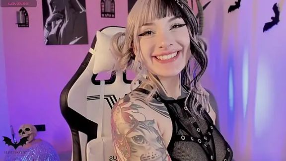 VelvetVampiree