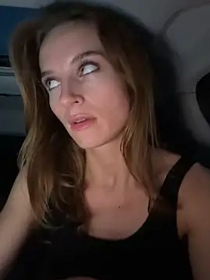 -AngelAri-