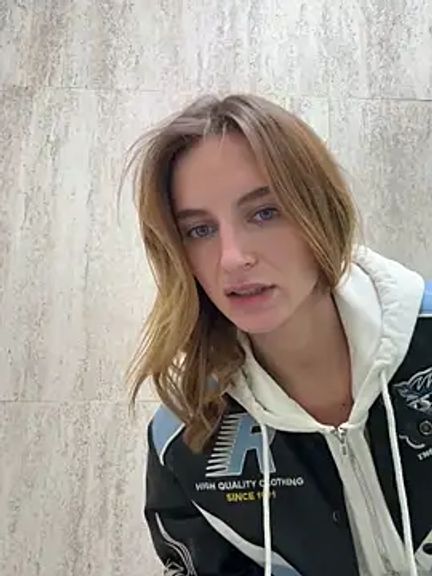 -AngelAri-