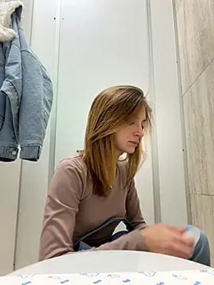-AngelAri-