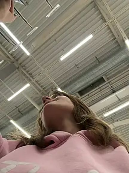 -AngelAri-