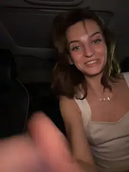 -AngelAri-