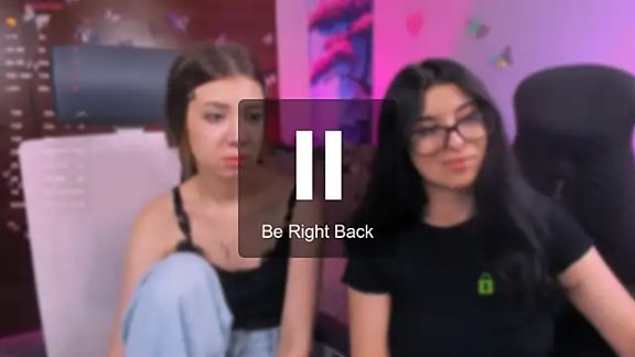 polly_kiss1