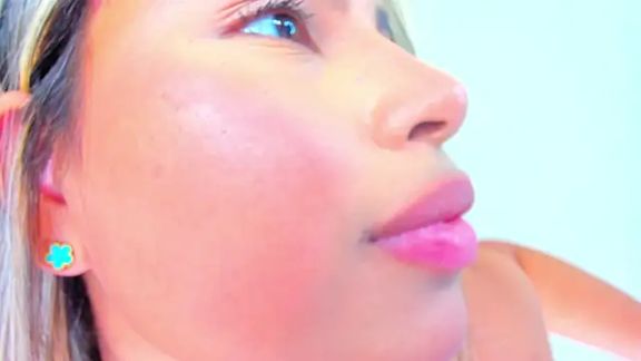 Carlota_peach