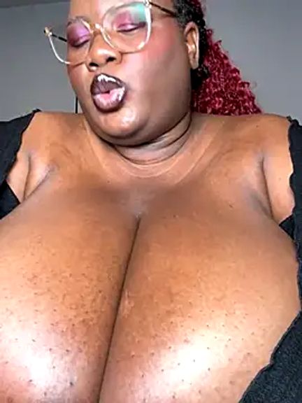 SexyHugeblackTitties