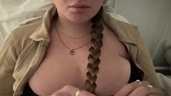 KaraLeee