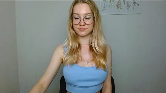 cindi_hot