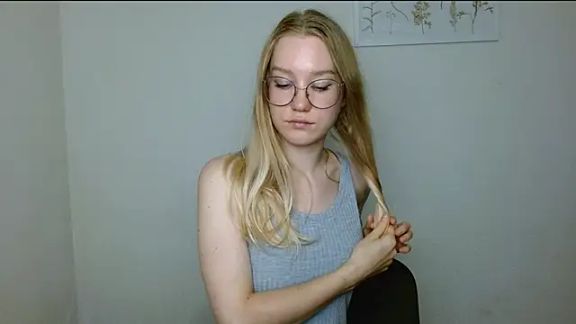 cindi_hot