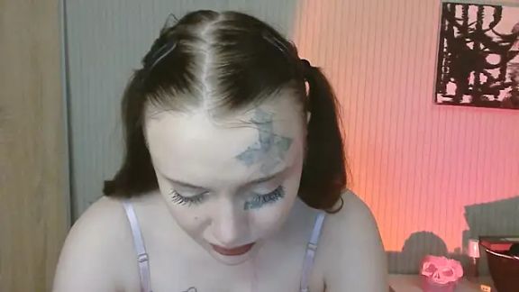 eva_sunshine_blue_eyes