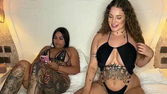 twoinkeddolls