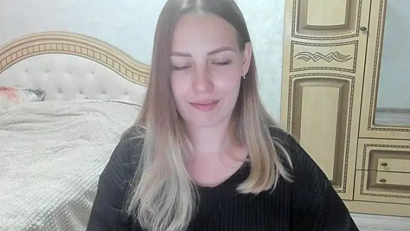 Mia_shy1