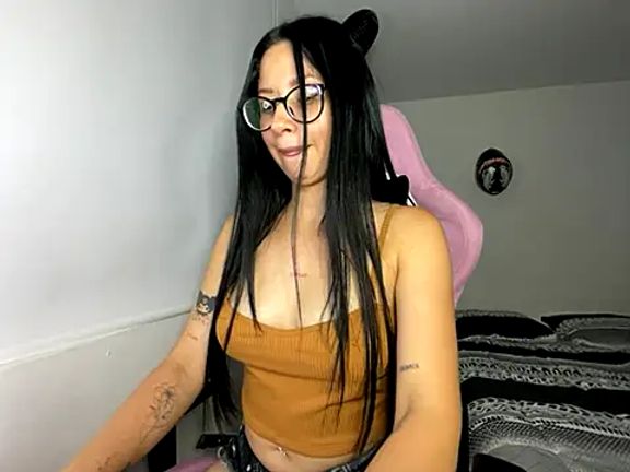 lucy_grey25