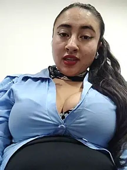 _Sarah-Office1