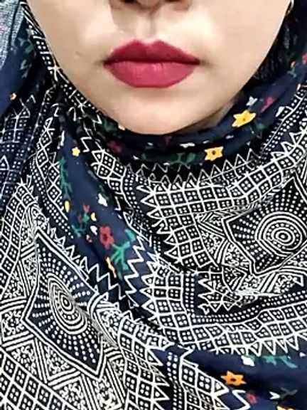 Lovely_Ayesha-