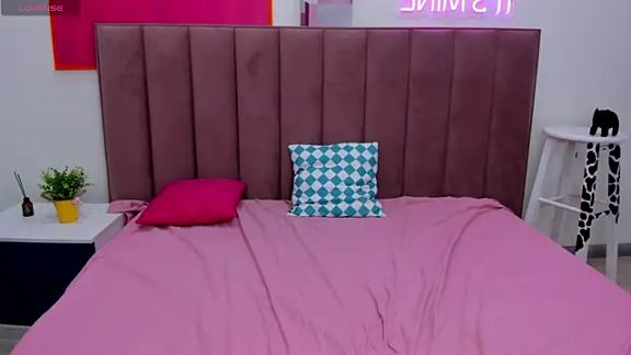Selena_Cutiee