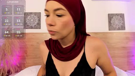 aisha_vs