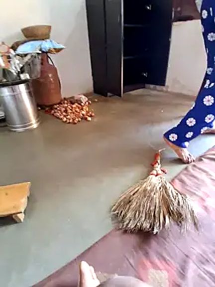 RAYI_Queen_3