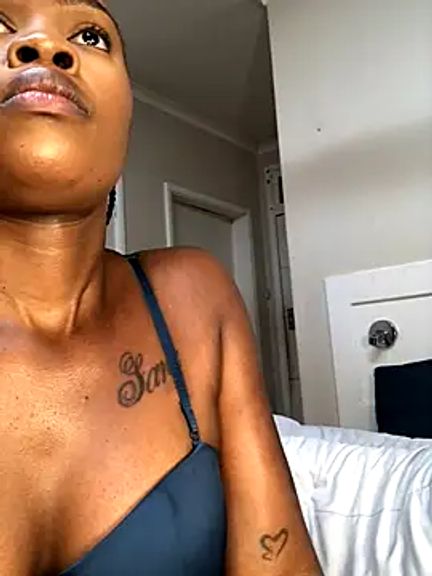 LuciousLips96