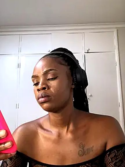 LuciousLips96