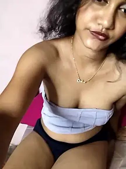 Cute-Janvi-5