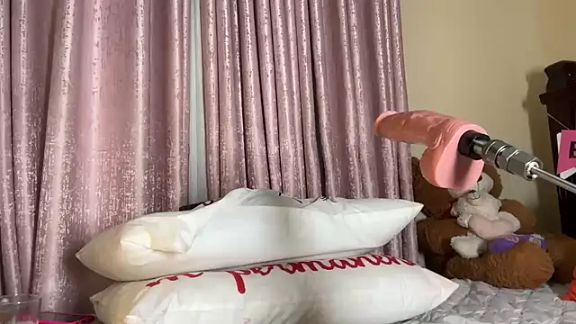 AudreySpanksFuck-