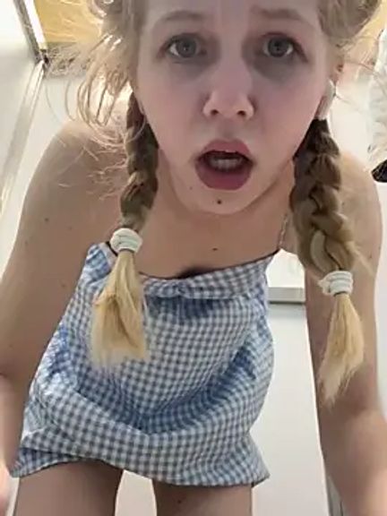 Julie_Cutie