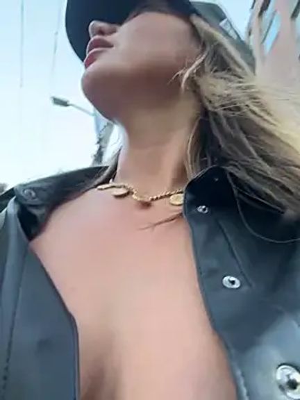 Nina_velvet01
