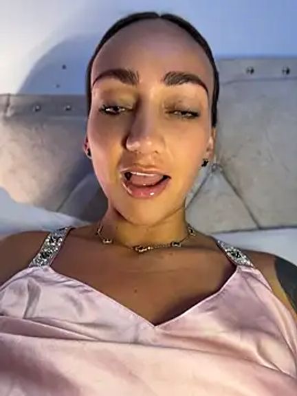 Nina_velvet01