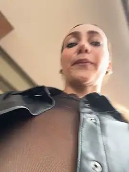 Nina_velvet01