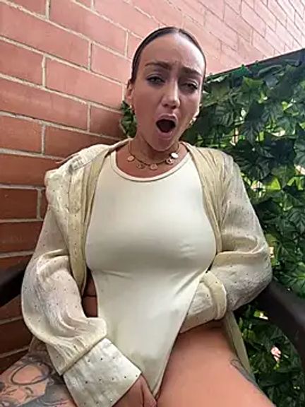 Nina_velvet01
