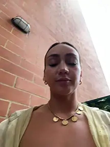 Nina_velvet01