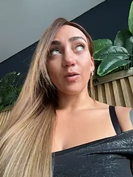 Nina_velvet01