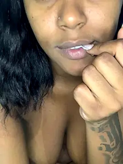 rubii_pretinha