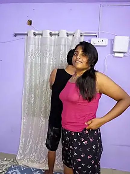 Trending_Couple
