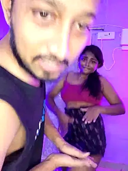Trending_Couple