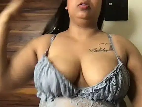 Naomi_3562