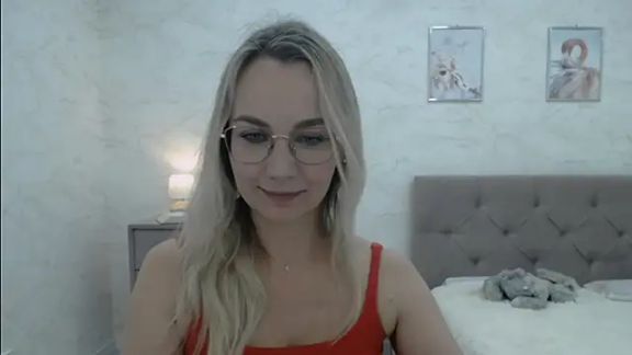 Ava_Elior