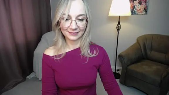 Ava_Elior