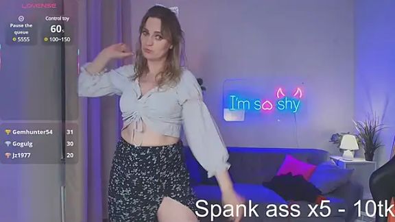 lana_glow