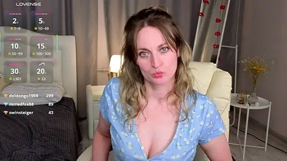 lana_glow