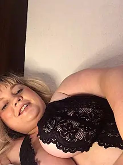 CurvyRoseXX