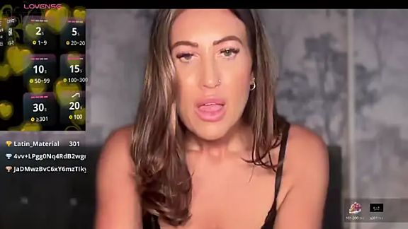 CurvyMILF_Sienna