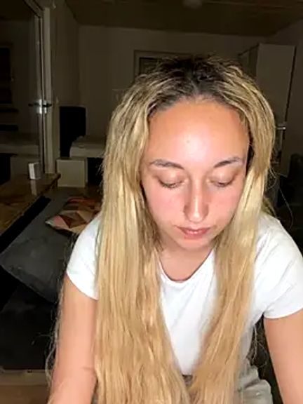 BlondBellaxxx