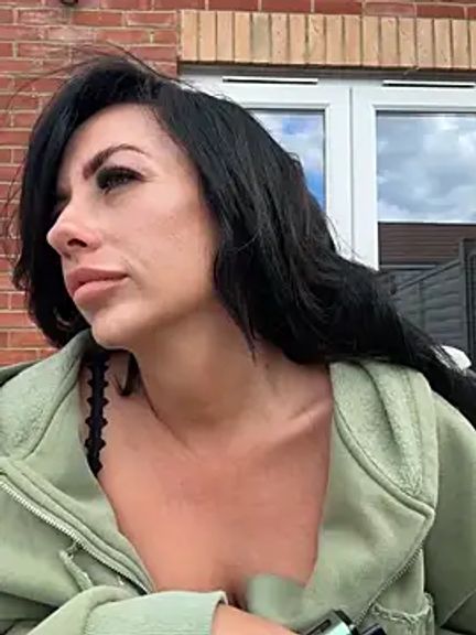 BELLABLACKXUK