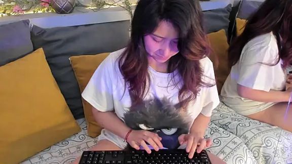 Emma_Jonesbm