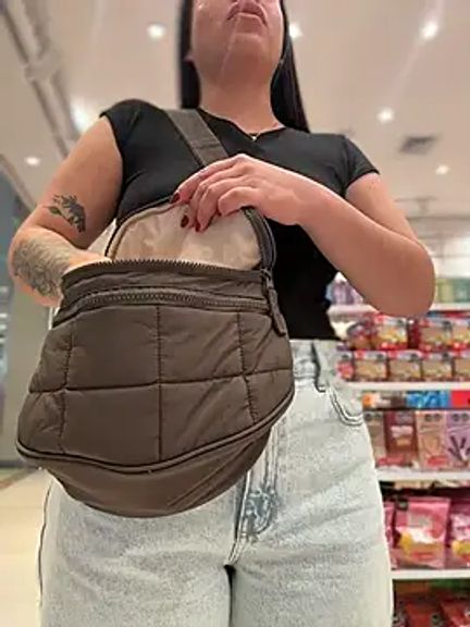 JuanitaMore01