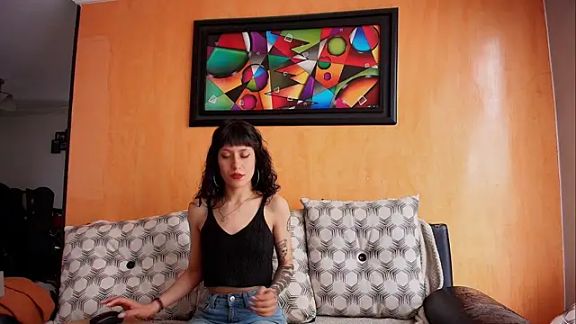 anika_lowen02