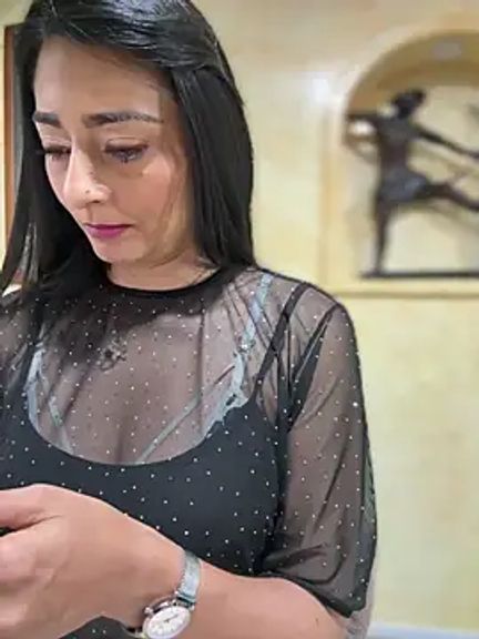 Bella_Office-Naughty1