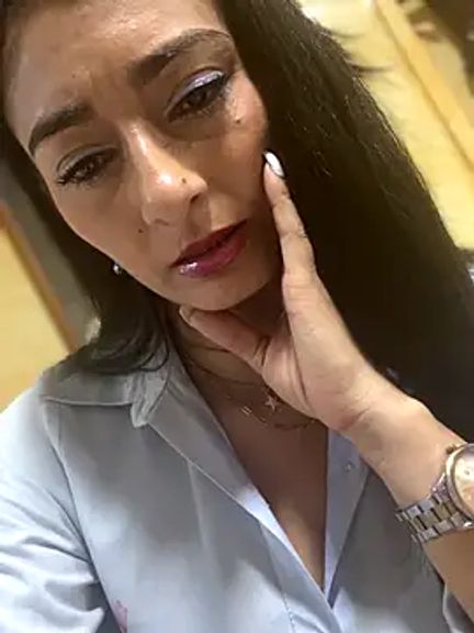 Bella_Office-Naughty1