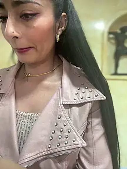 Bella_Office-Naughty1